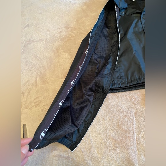 Champion Women's Zipper Tape Cropped Oversized C Script Logo Jacket Black Size S - Picture 5 of 8